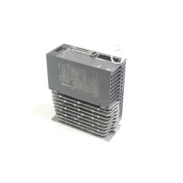 Produktfoto 1 von Mitsubishi MR-JE-70A Servoverstärker SN:Q9YL46048A
