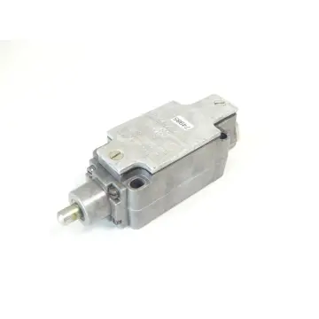 Produktfoto 1 von Saia Miltac XM1-7-E6 Sicherheitsschalter 10A 380V AC1 SN 74985