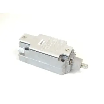 Produktfoto 1 von Saia Miltac XM1-7-E6 Sicherheitsschalter 10A 380V AC1 SN 74986