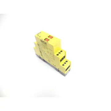 Produktfoto 1 von Sick UE12-2FG2D0 Sicherheitsrelais SN: 60525