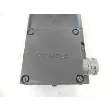 Produktfoto 1 von Siemens 1HU3074-0AC01 Permanent Magnet Motor SN: E5G1050404013