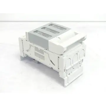 Produktfoto 1 von Rittal 8V9343.010 Lasttrennschalter 160A Pn: 12W 160A/690Vac + Kante gebrochen