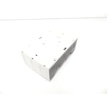 Produktfoto 1 von Rittal SV 9612.000 Anschlussadapter 250A / 690V~ + eine Seite geschlossen