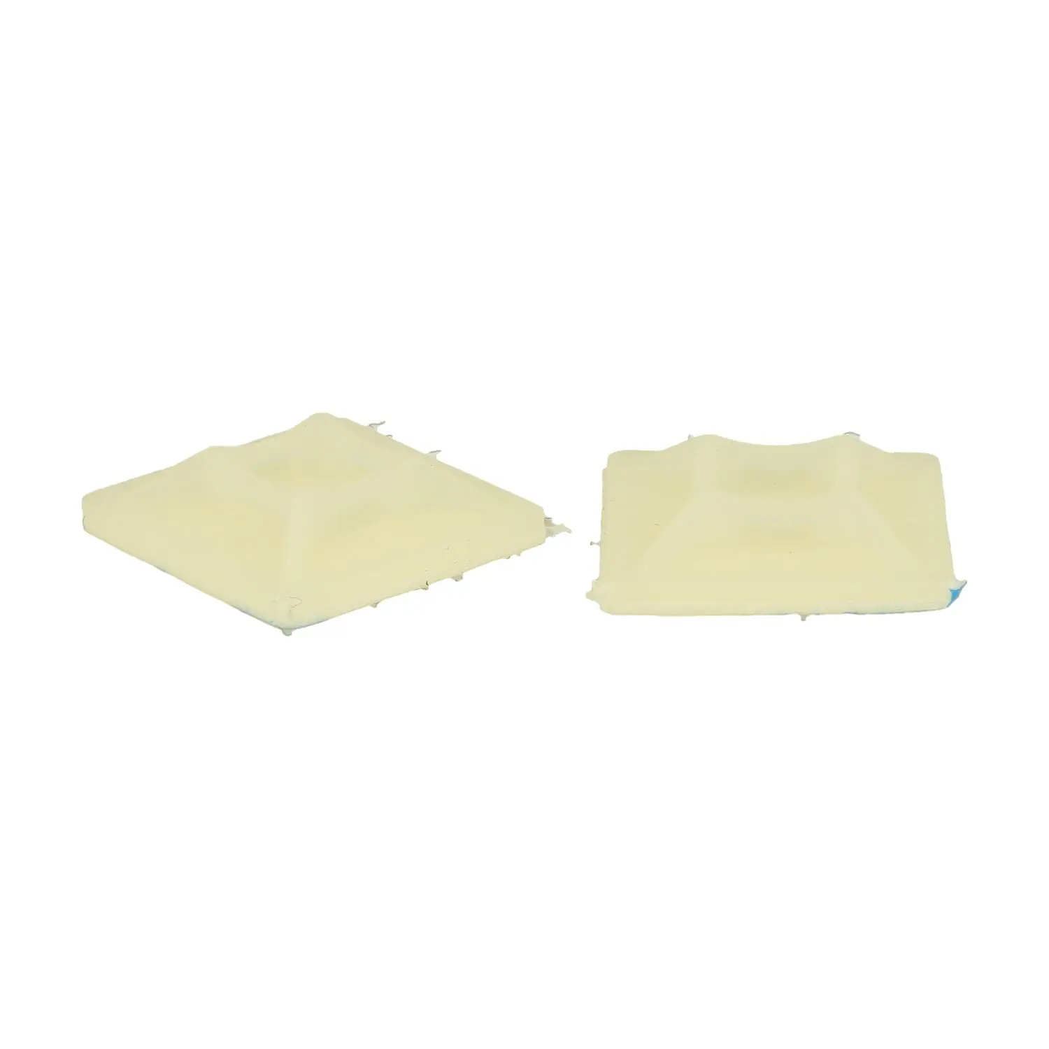 Produktfoto 1 von Klebesockel für Kabelbinder und zusätzlicher Schraubfestigung selbstklebend mit Einführung von allen vier Seiten, VPE 1 Stück Maße L/B/H 28,0mm x 28,0mm x 5,5mm, Farbe natur