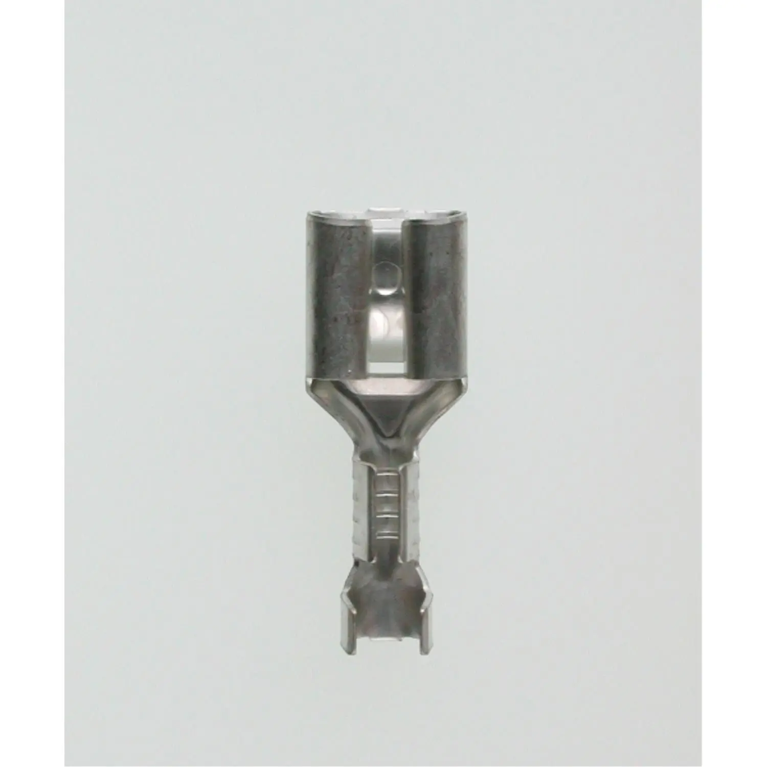 Produktfoto 1 von Flachsteckhülsen, Steckgröße 6,3 x 0,8mm unisoliert, mit Rastzunge Querschnitt 1,5mm² - 2,5mm²