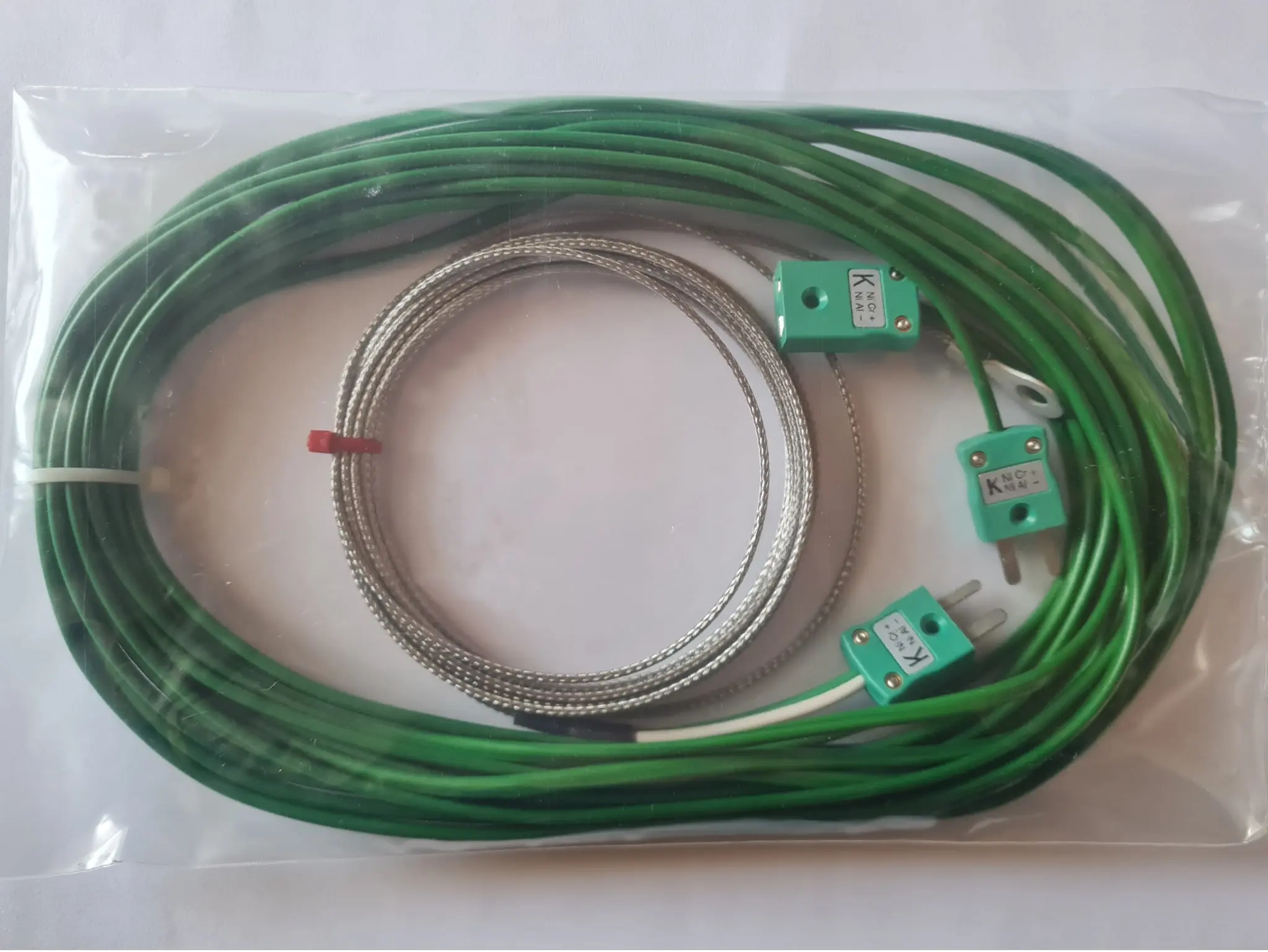 Produktfoto 1 von Thyracont Thermocouple Typ K, 2m ausheizbar+ 8m Verlängerungskabel