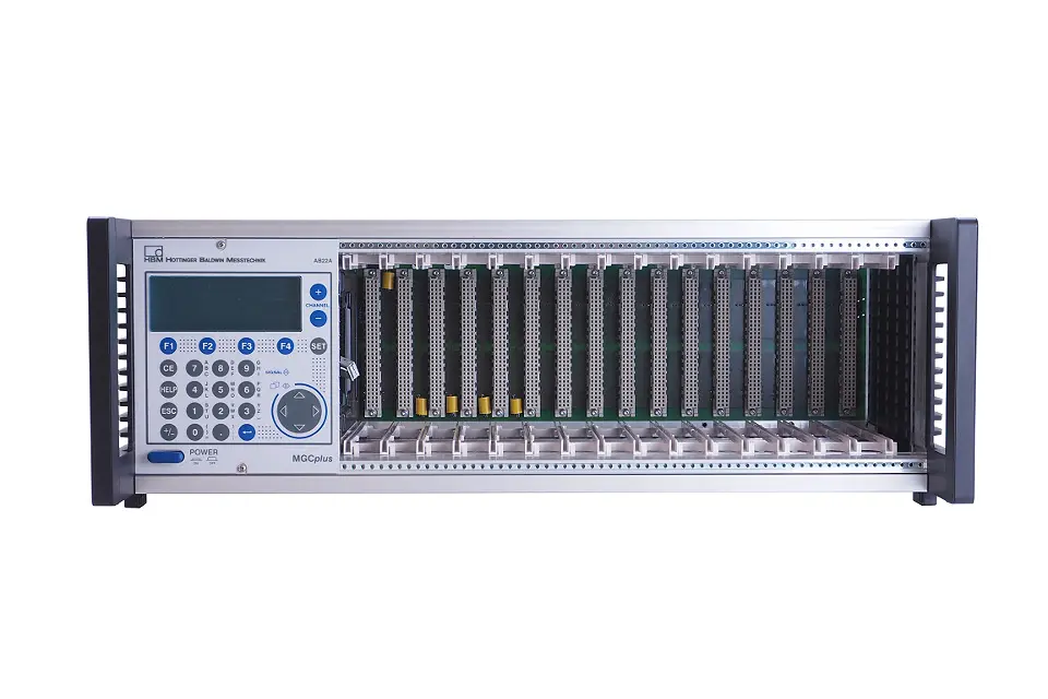 Produktfoto 1 von HBM Messtechnik 1-TG003E, Tischgehäuse, 16 Slots, 115/230 V