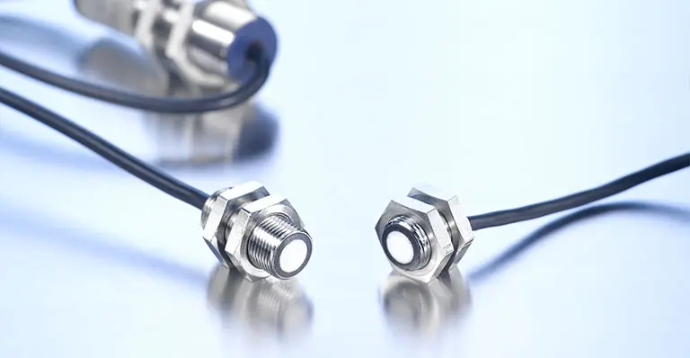 Produktfoto 1 von Microsonic esp-4/M12/3CDD/M18 E+S, Etiketten- Spleißsensor