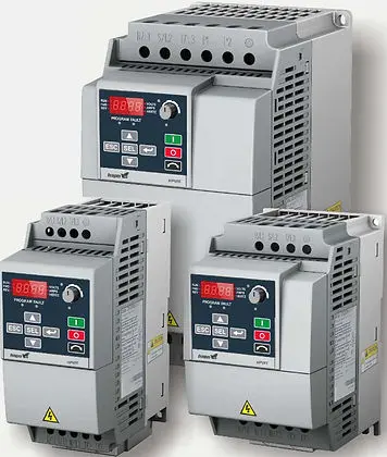 REVALCO RVET4T2D201, Frequenzumrichter E, 3 Phasen, 380 V, 2,2 kW, 6 A
