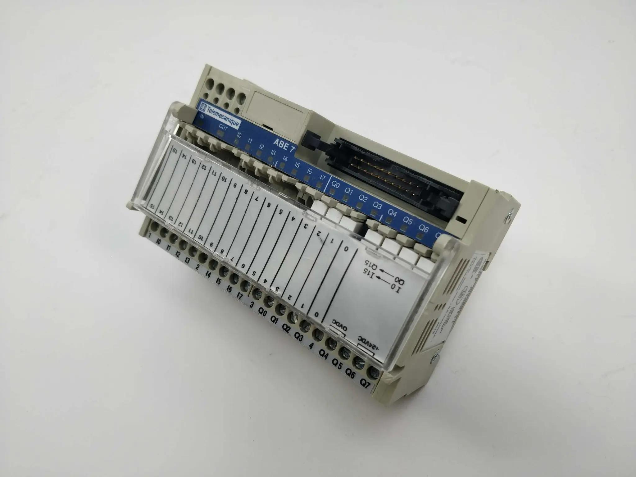 Produktfoto 1 von TELEMECANIQUE ABE7R16M111