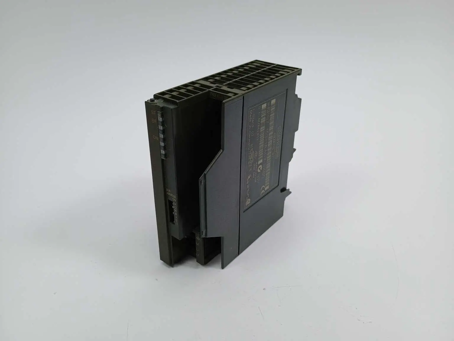 Produktfoto 1 von Siemens 6ES7153-1AA03-0XB0