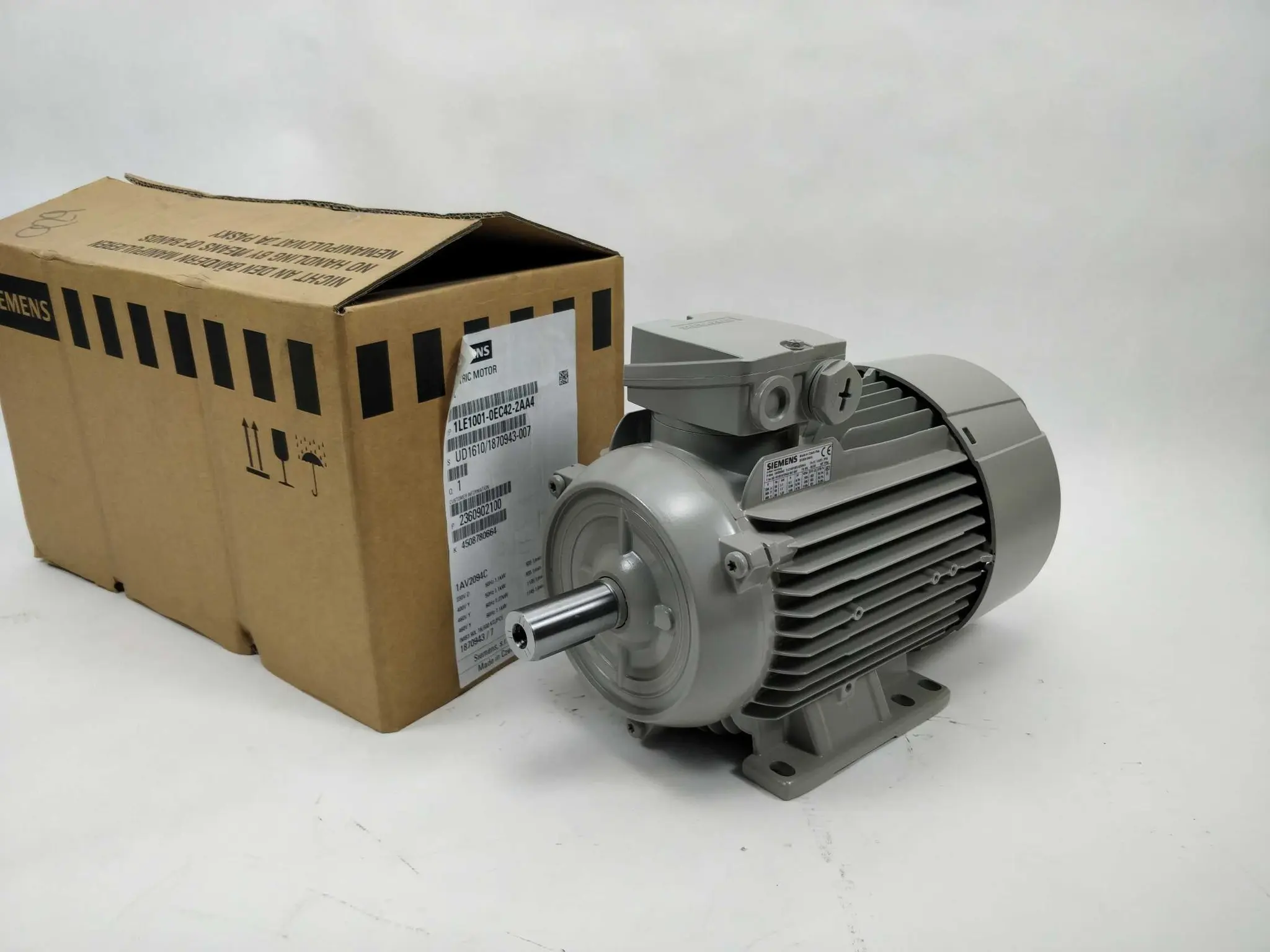 Produktfoto 1 von Siemens 1LE10010EC422AA4