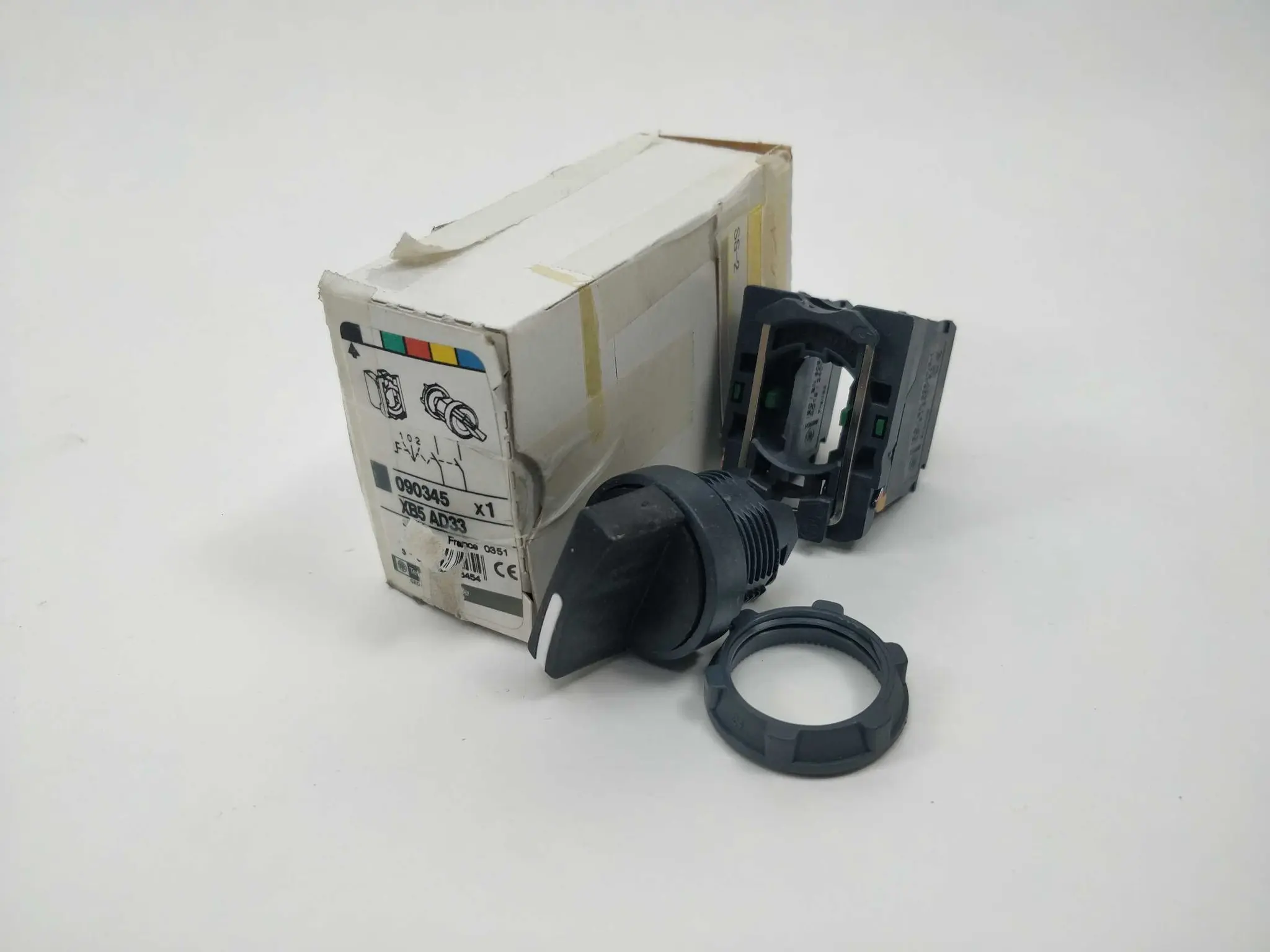 Produktfoto 1 von Schneider / Telemecanique XB5AD33