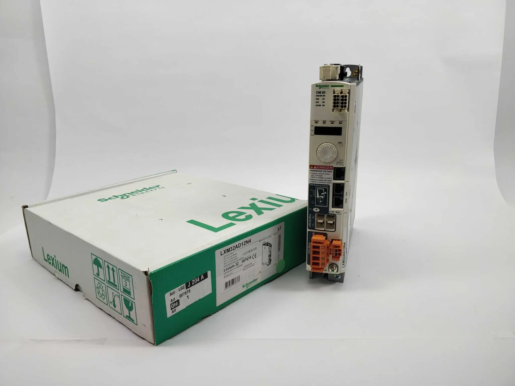 Produktfoto 1 von Schneider Electric LXM32AD12N4