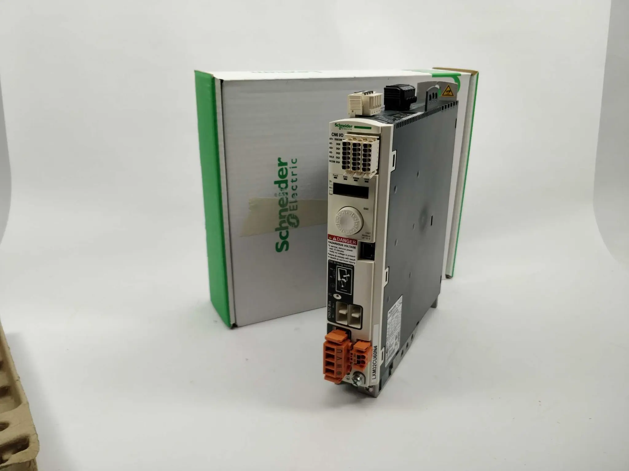 Produktfoto 1 von SchneiderE LXM32CU60N4
