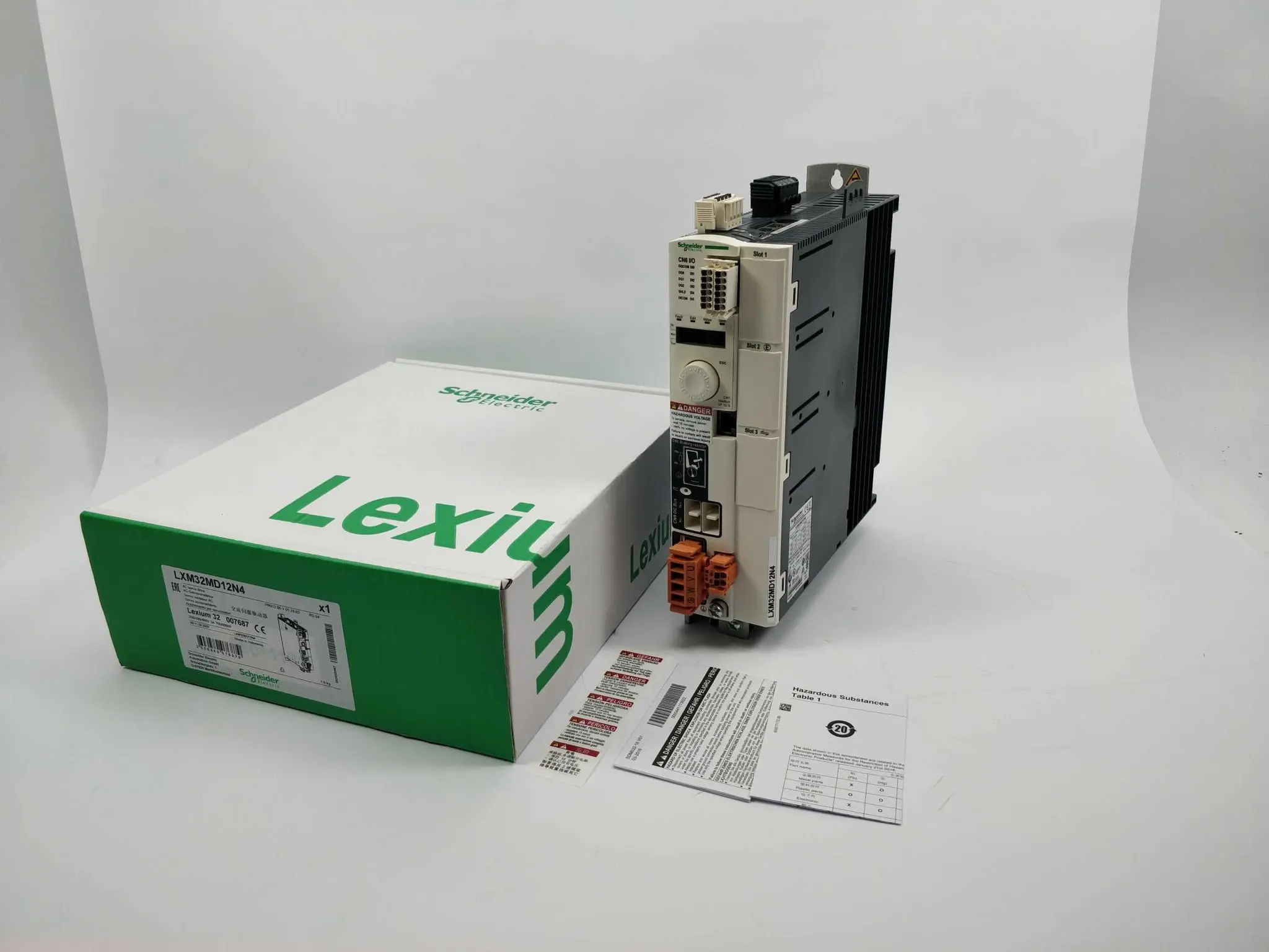 Produktfoto 1 von Schneider Electric LXM32MD12N4