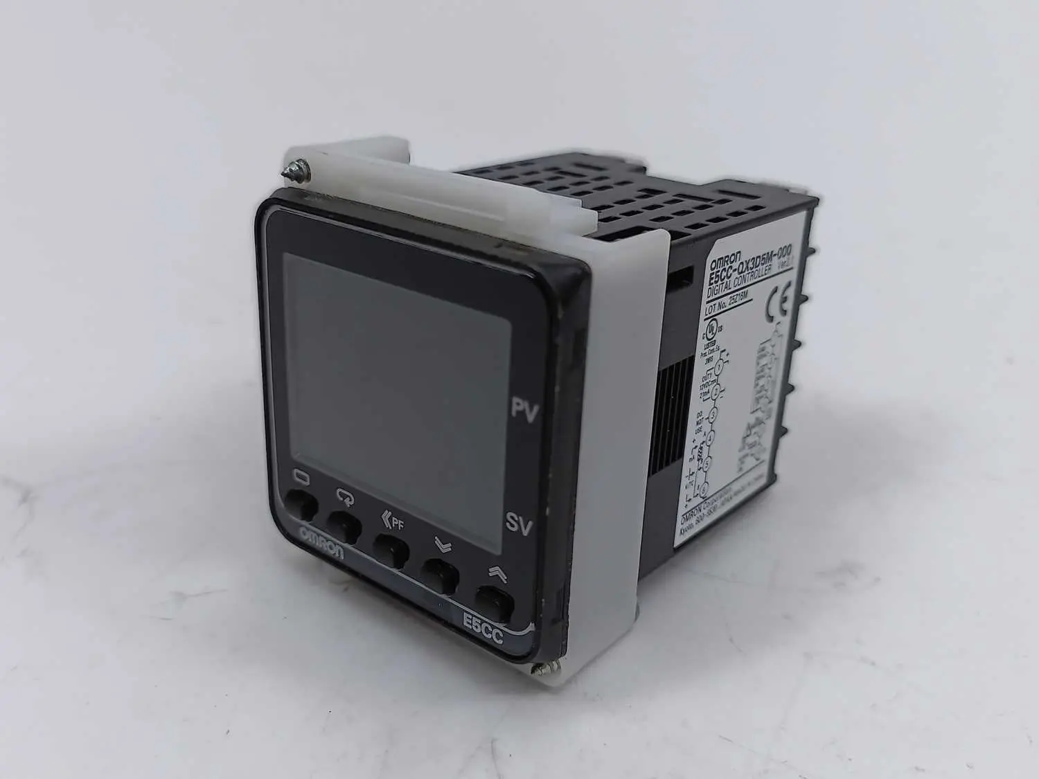 Produktfoto 1 von OMRON E5CC-QX3D5M-000