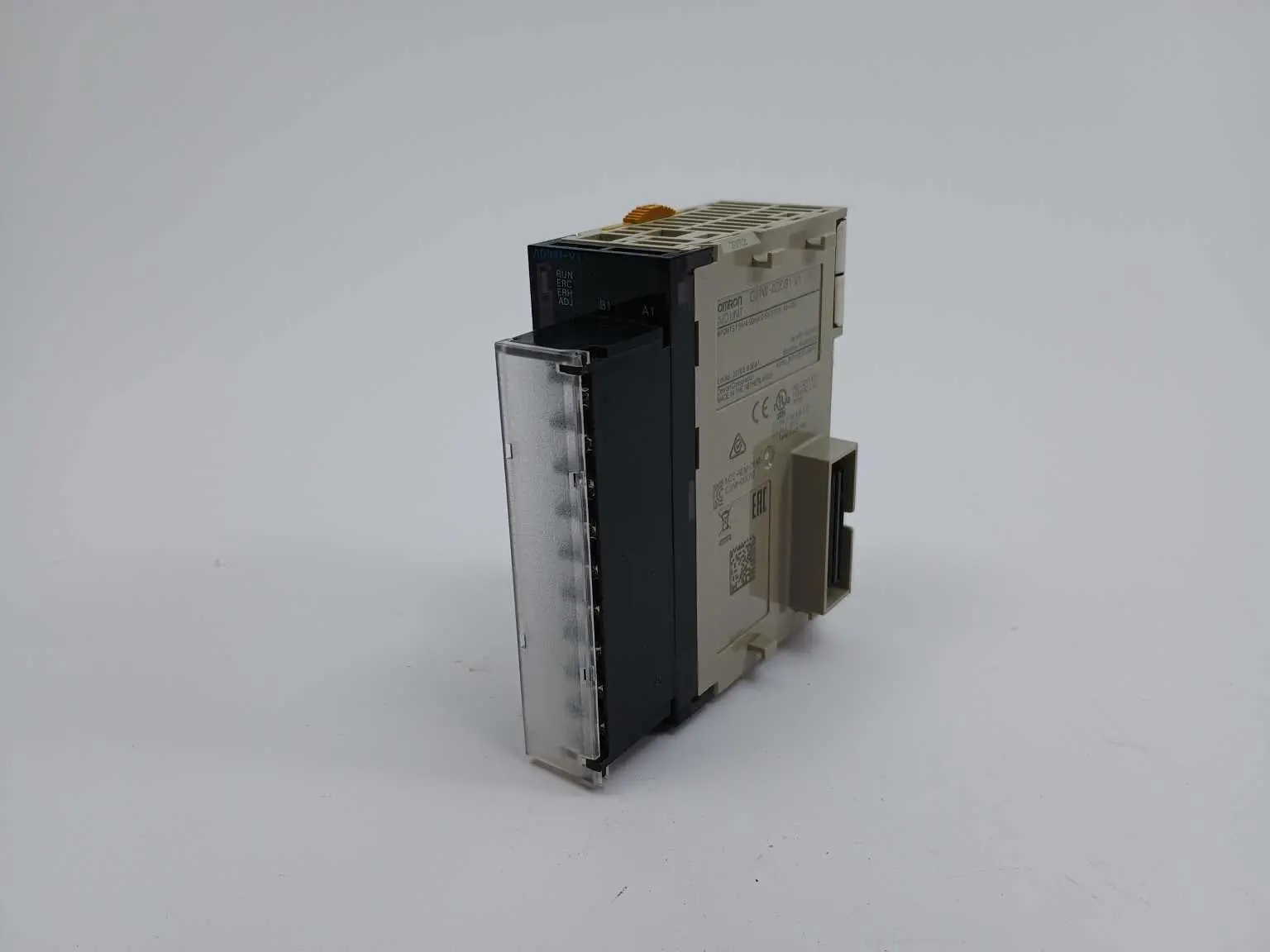 Produktfoto 1 von OMRON CJ1W-AD081-V1
