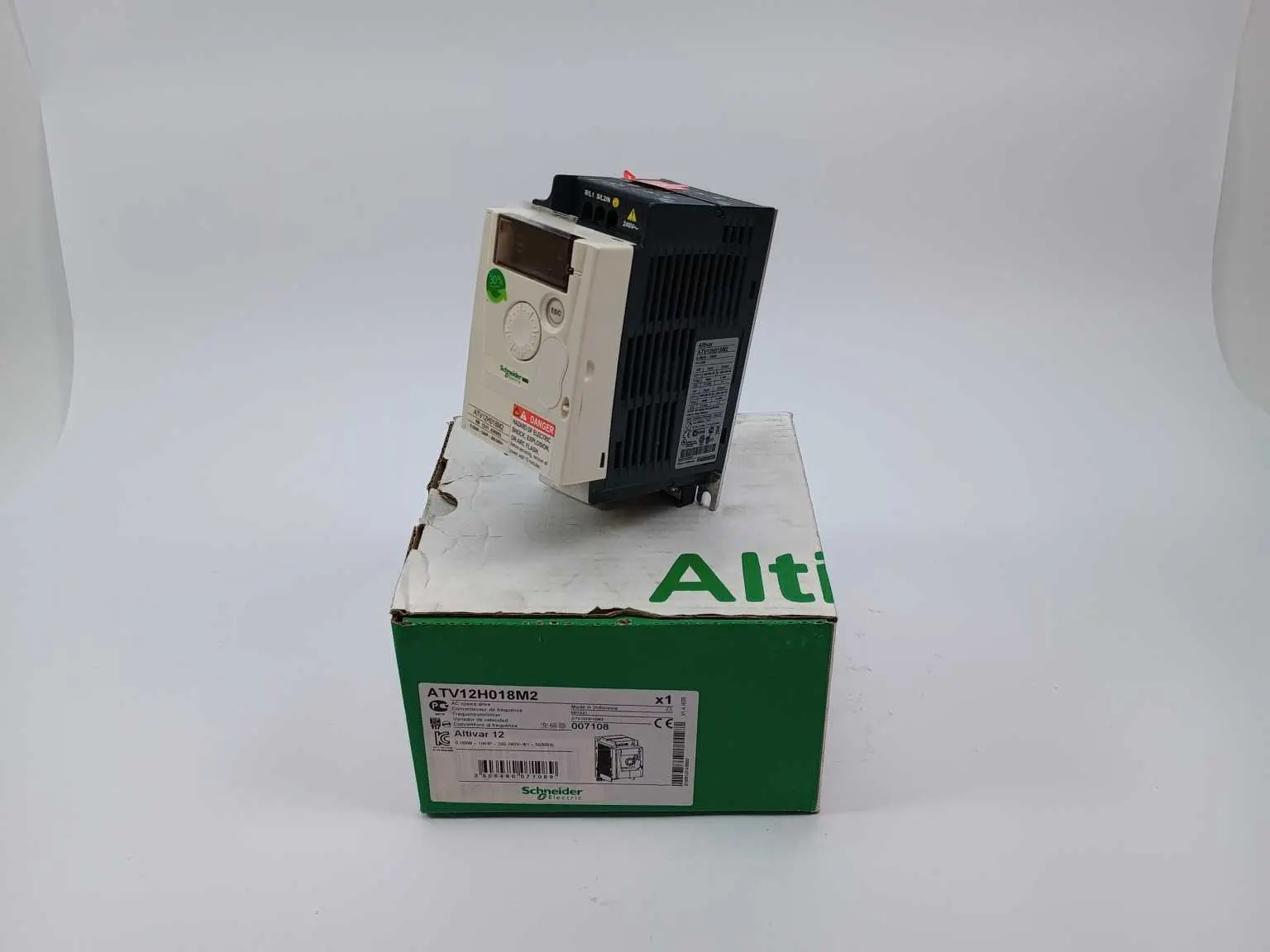 Produktfoto 1 von Schneider Electric ATV12H018M2