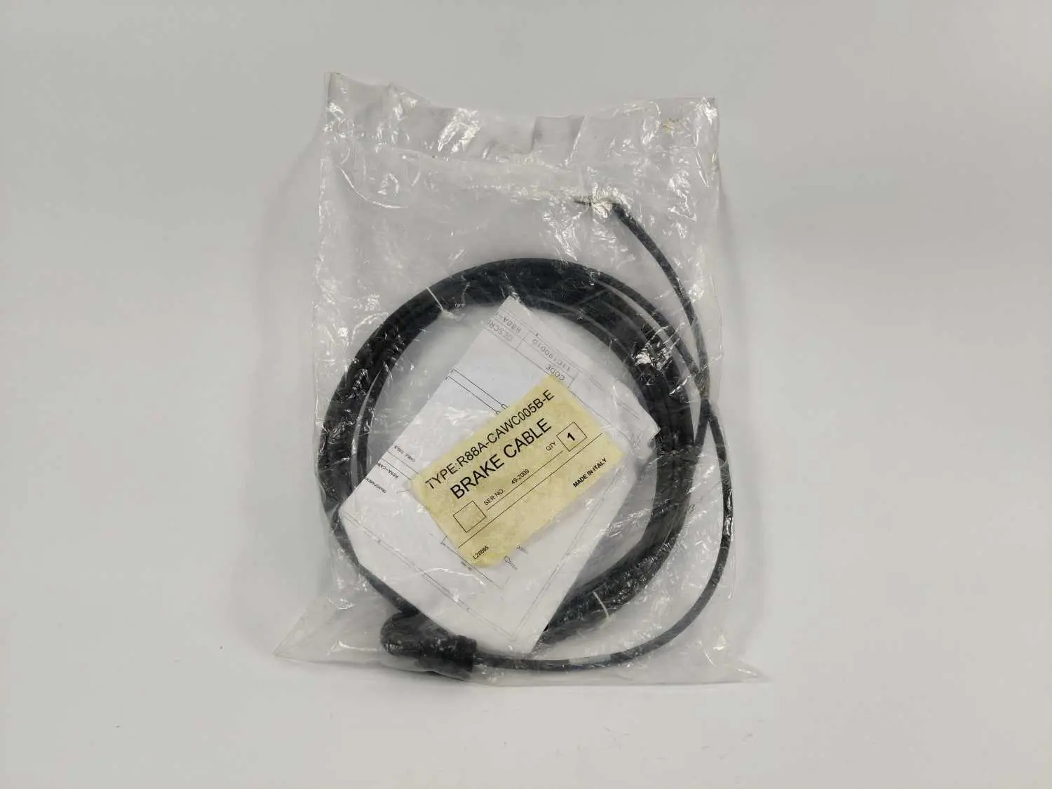 Produktfoto 1 von OMRON R88A-CAWC005B-E