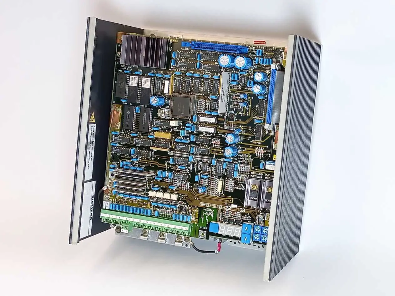 Produktfoto 1 von Siemens 6RA2218-6DV62-0