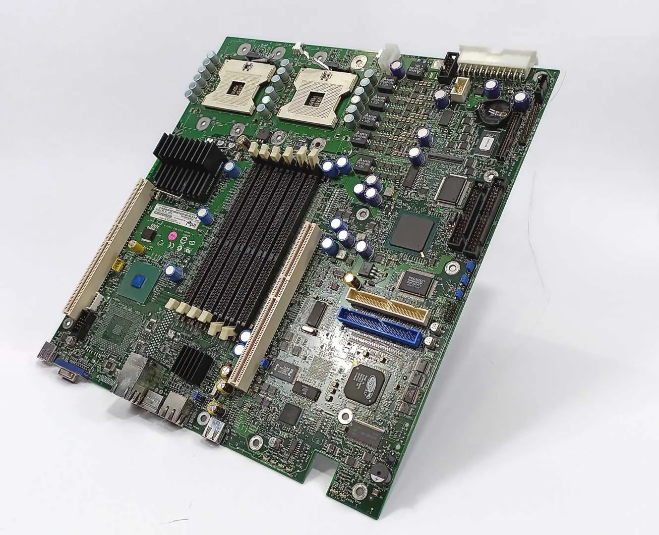 Produktfoto 1 von Intel SE7501WV2