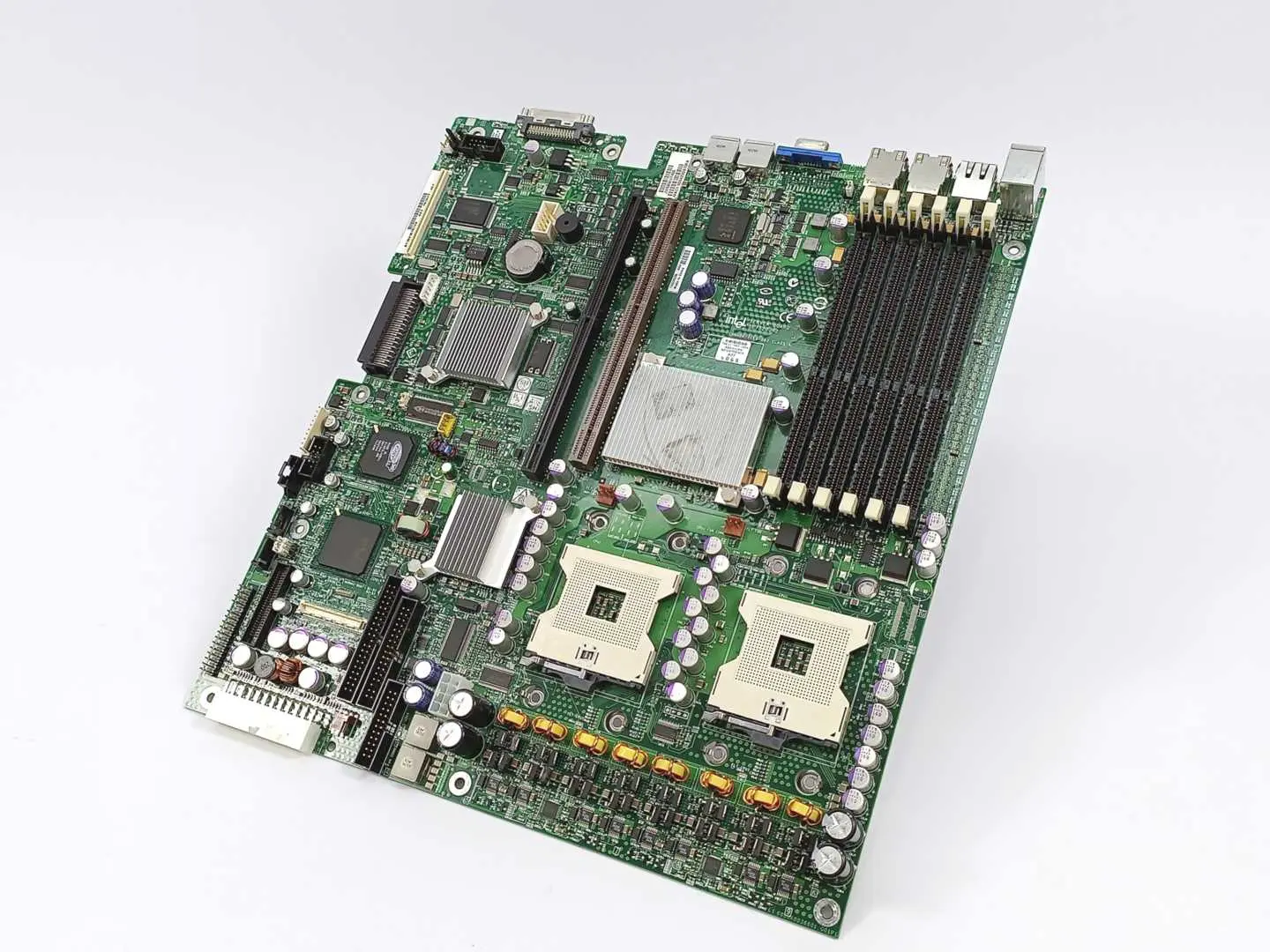 Produktfoto 1 von Intel SE7520JR2