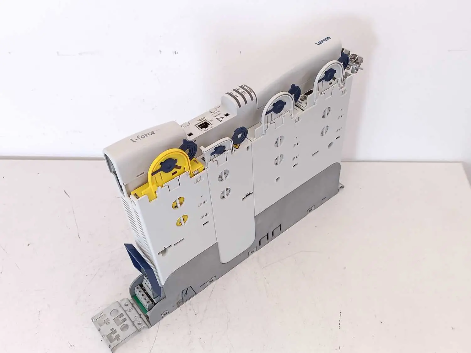 Produktfoto 1 von LENZE E94AMHE0044A22NNNN