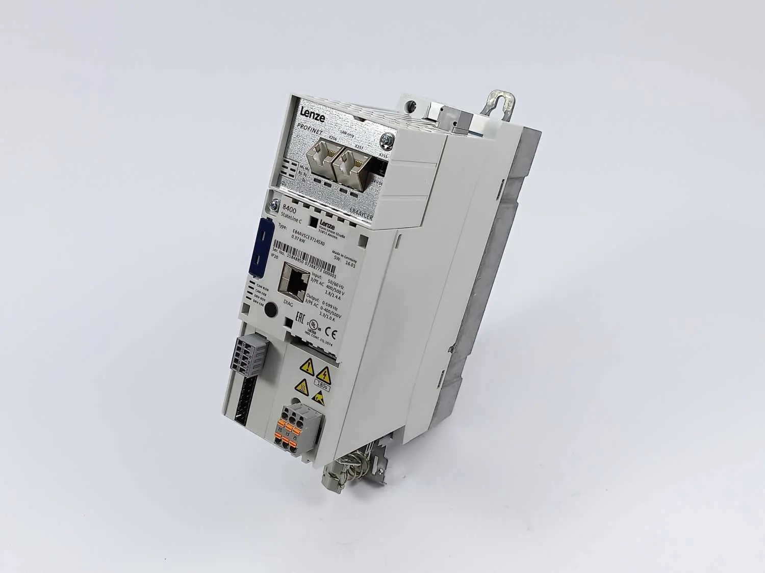 Produktfoto 1 von LENZE E84AVSCE3714SX0-ERXXX
