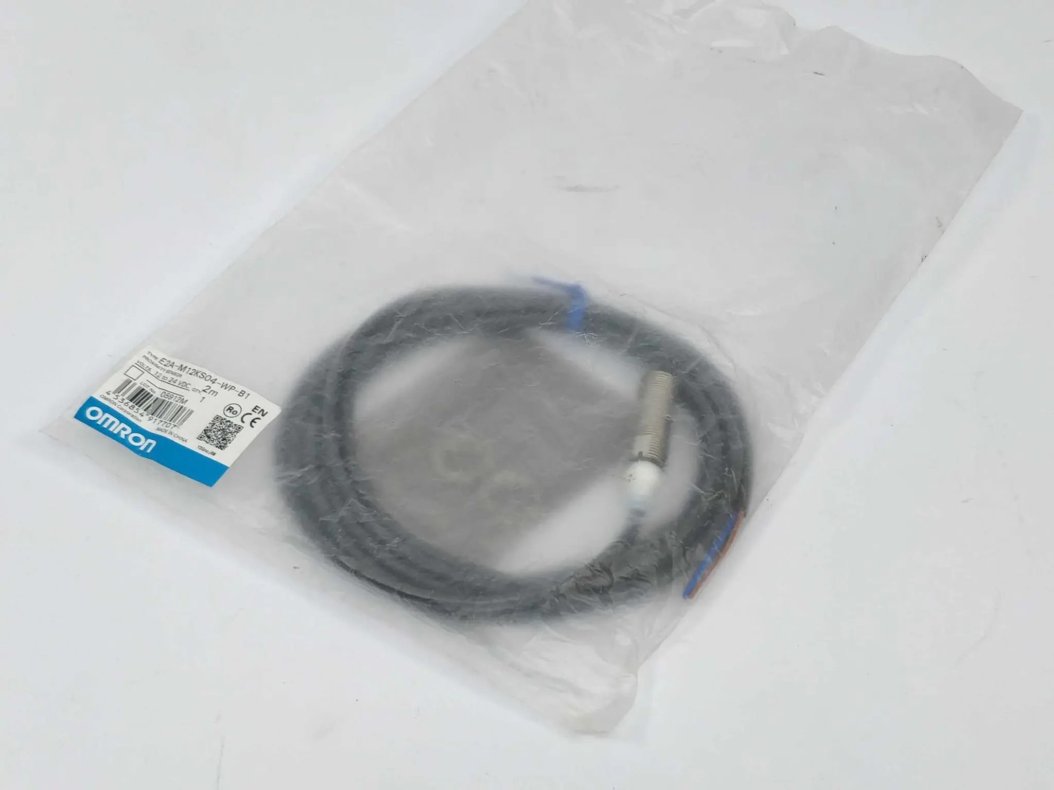 Produktfoto 1 von OMRON E2A-M12KS04-WP-B1