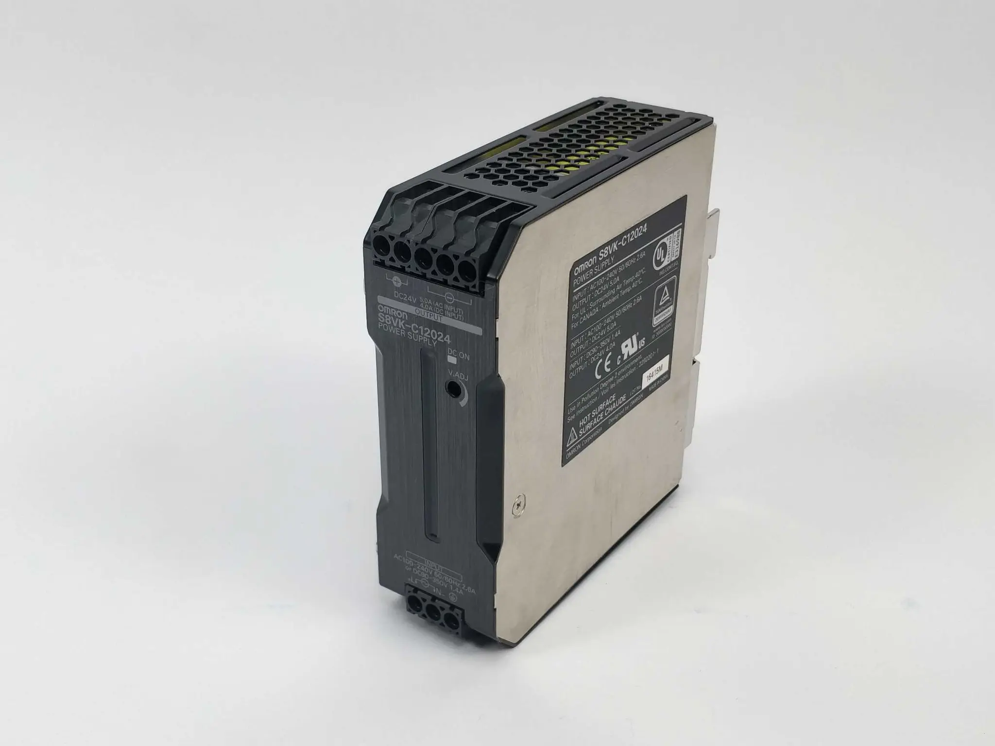 Produktfoto 1 von OMRON S8VK-C12024