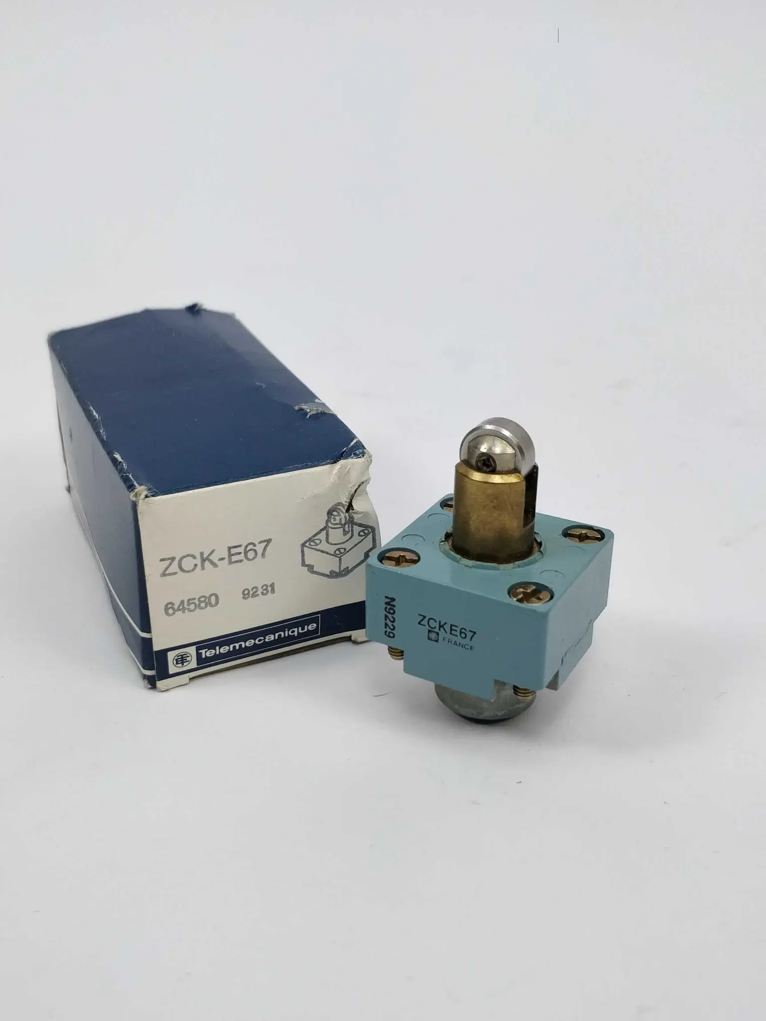 Produktfoto 1 von TELEMECANIQUE ZCK-E67