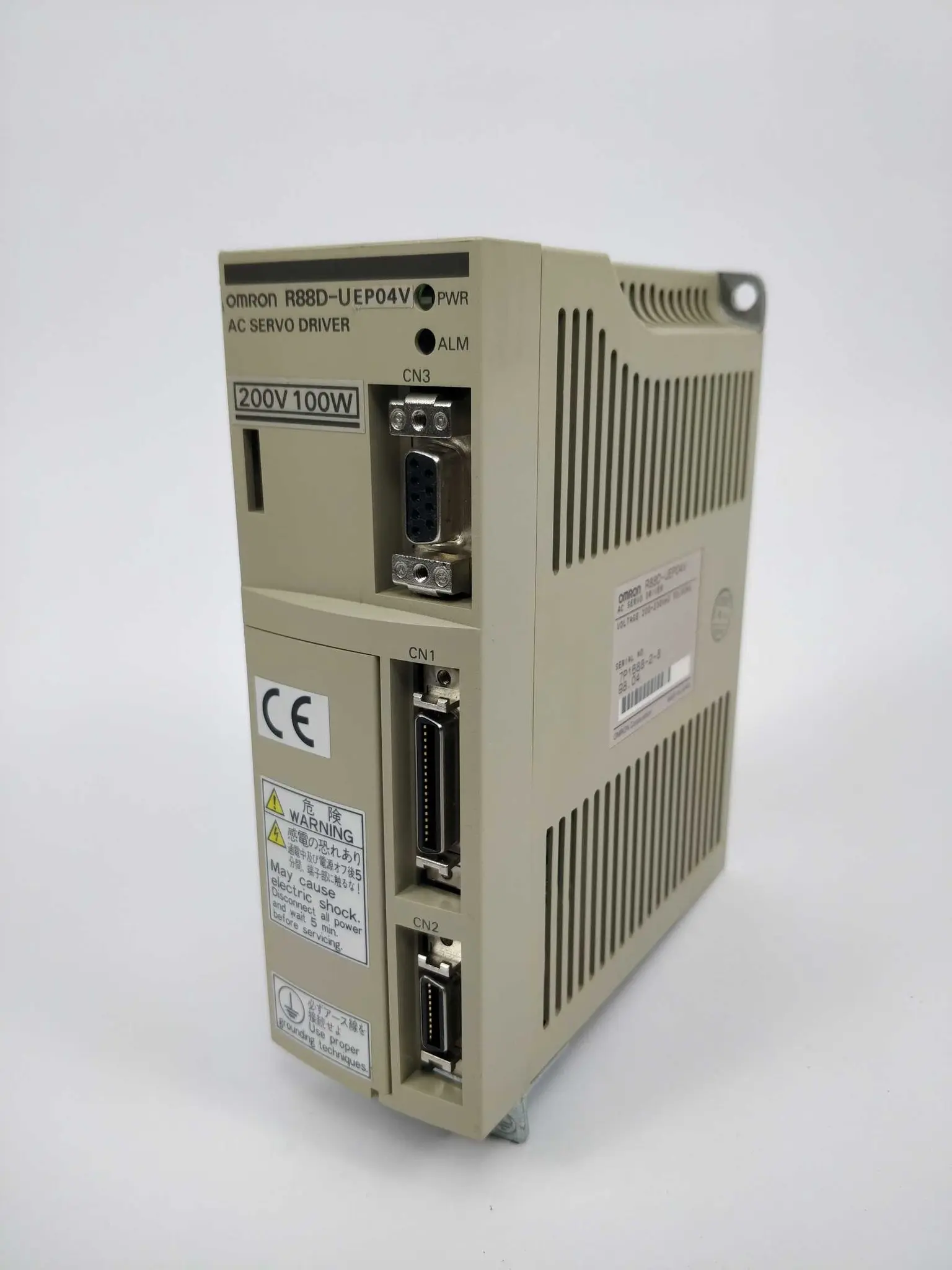 Produktfoto 1 von OMRON R88D-UEP04V