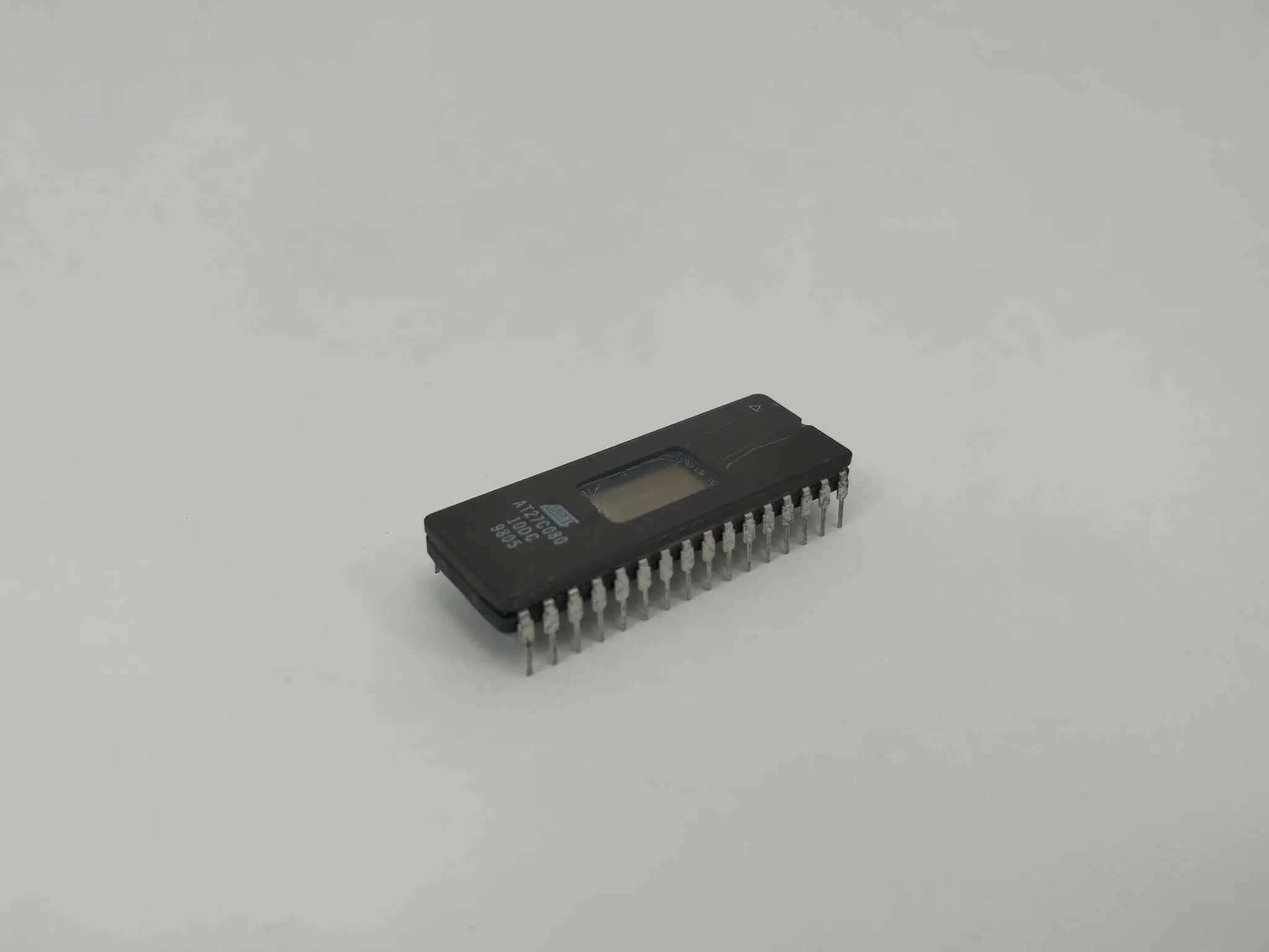 Atmel AT27C080-10DC