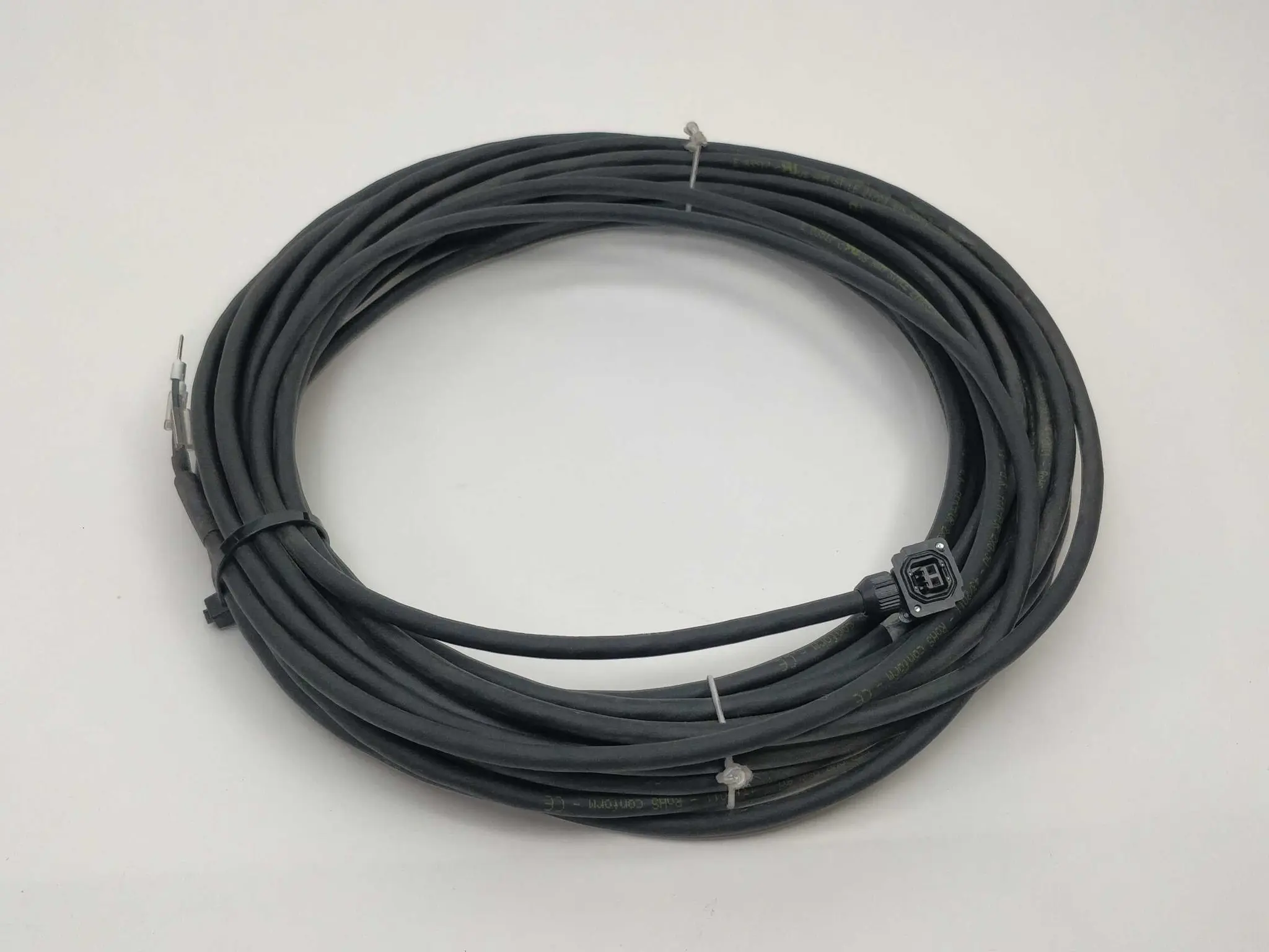 Produktfoto 1 von OMRON R88A-CAKA015BR-E