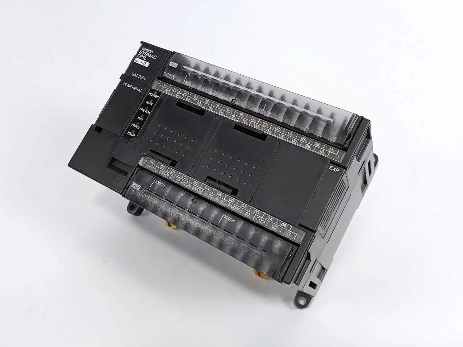 Produktfoto 1 von OMRON CP1L-M40DT1-D