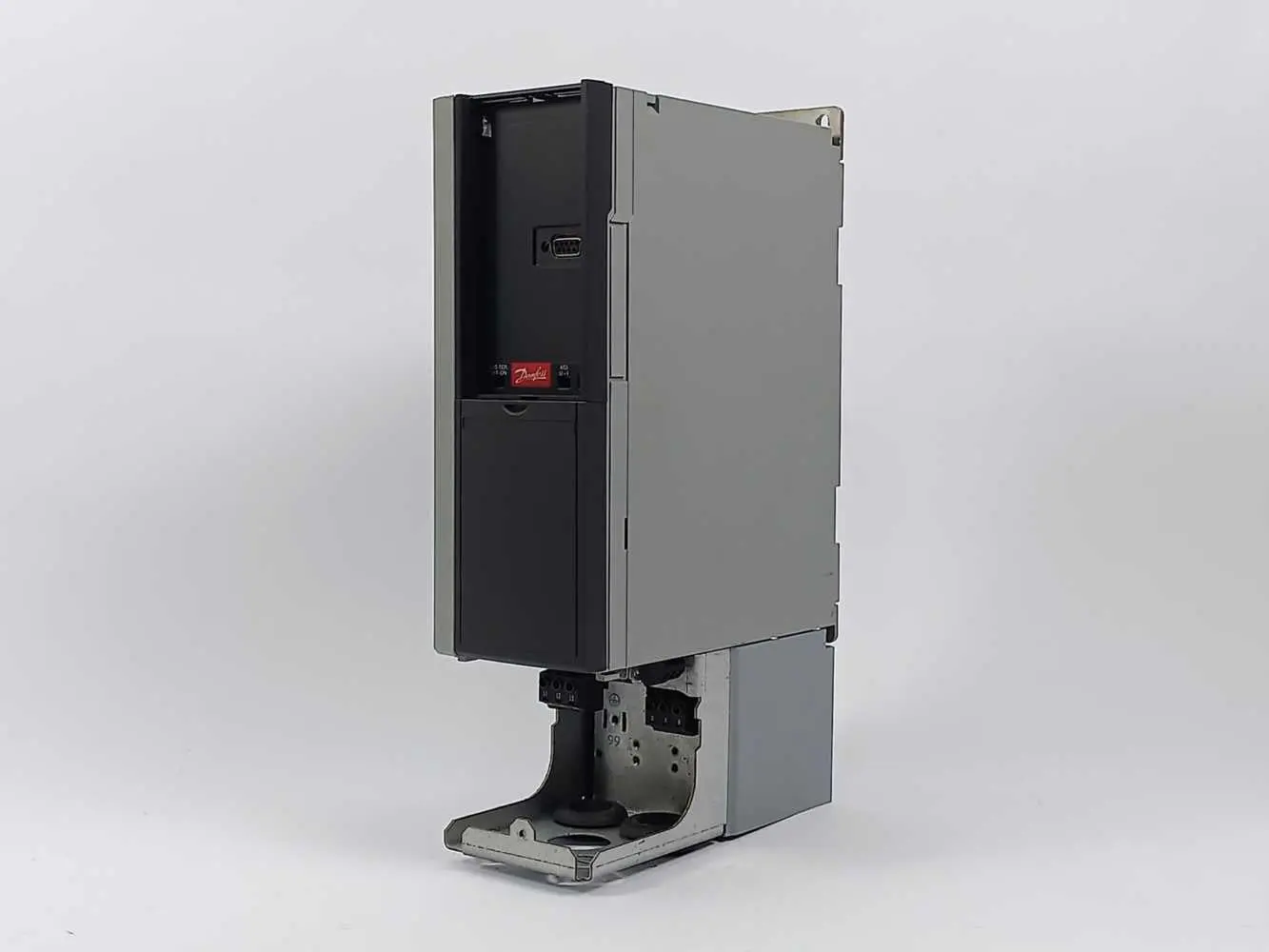Produktfoto 1 von Danfoss FC-301P1K5T4E20H1XGXXXXSXXXXAXBXCXXXXDX
