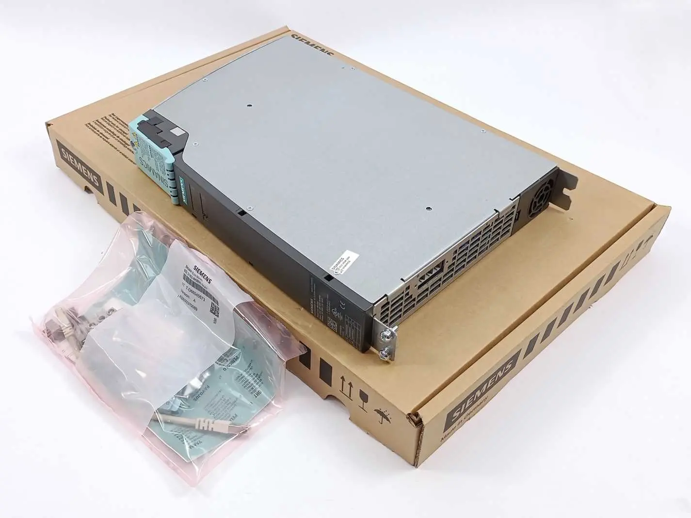Produktfoto 1 von Siemens 6SL3130-6AE21-0AB1