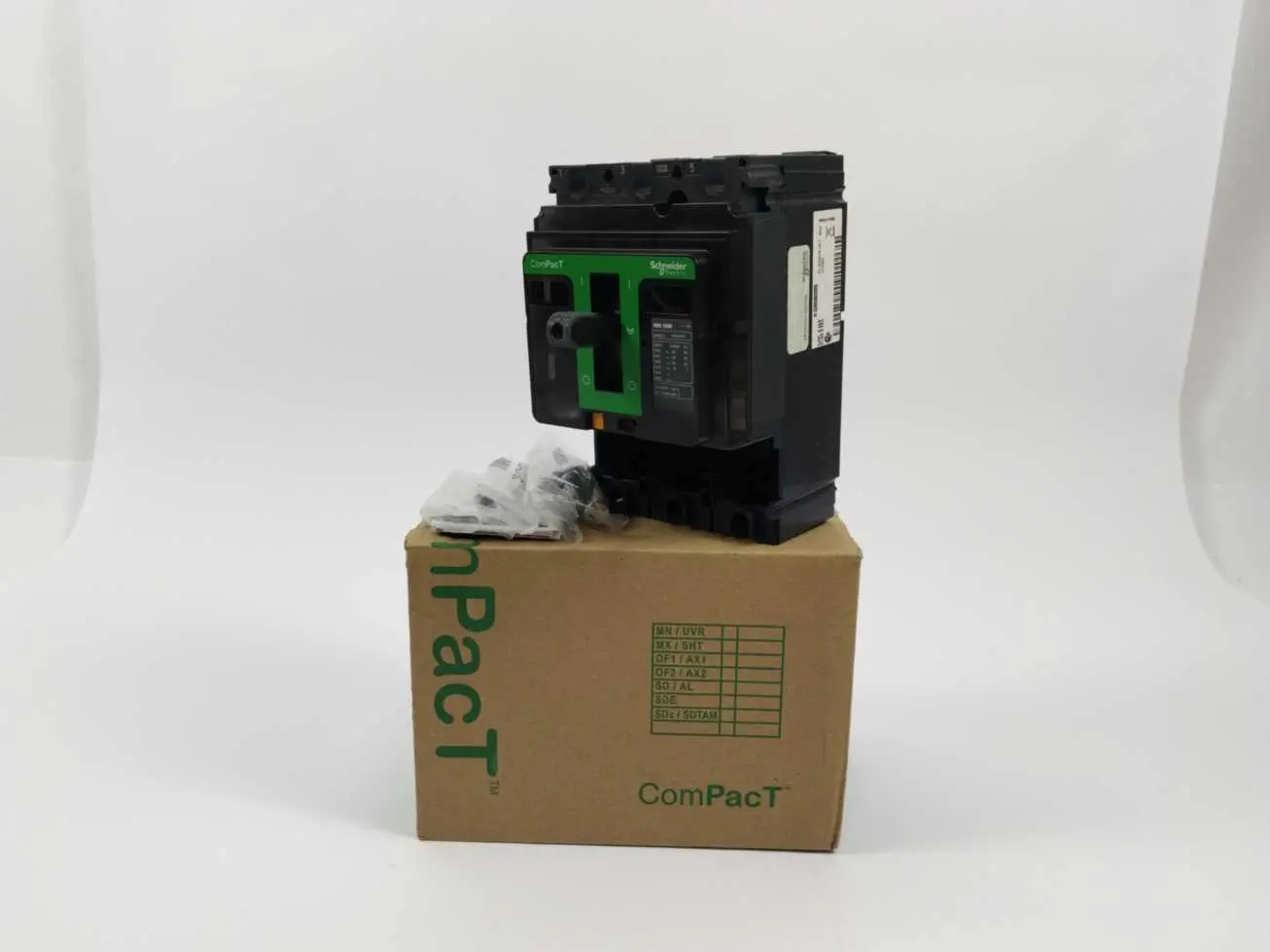 Produktfoto 1 von SchneiderE C10B3