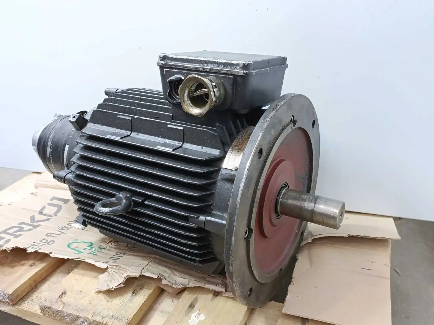 Produktfoto 1 von Indramat MAC132B-1-ID-4-C/B5-A-0/DJ520B