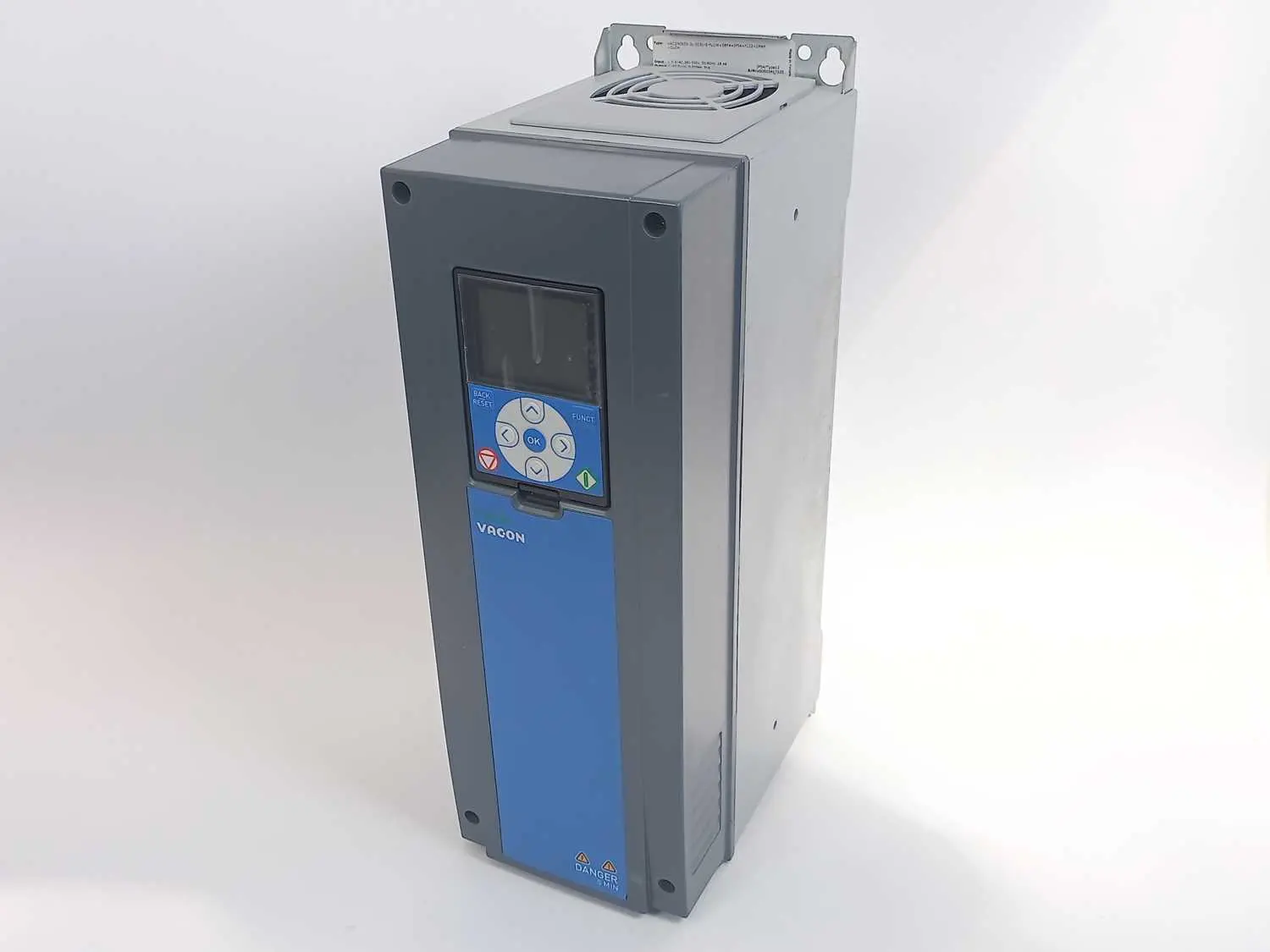 Produktfoto 1 von Vacon VACON0100-3L-0031-5-FLOW+SPF4+IP54+FL02+DPAP+DLDK