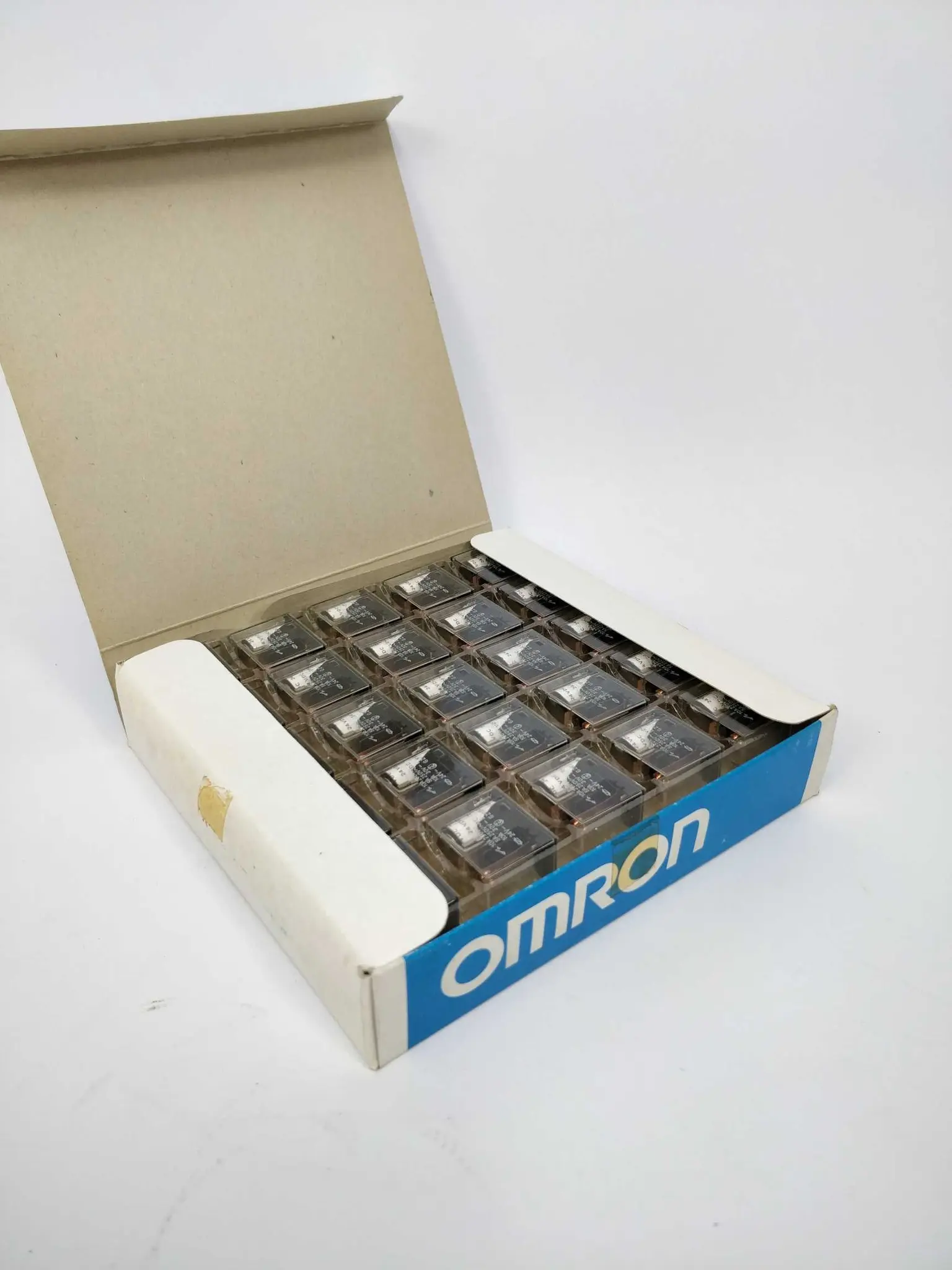 Produktfoto 1 von OMRON G2R-1112 P-V-SV