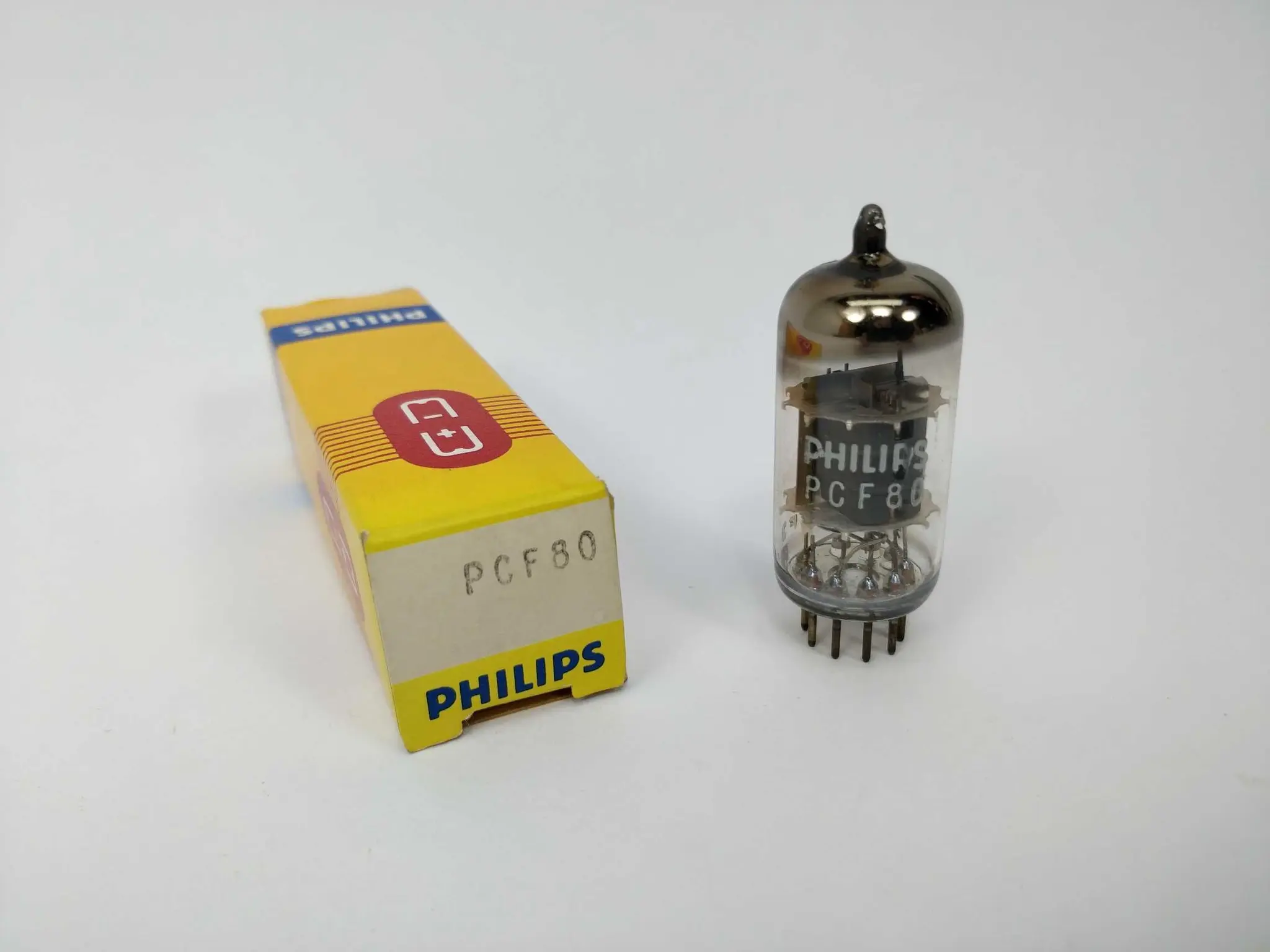 Produktfoto 1 von Philips PCF80