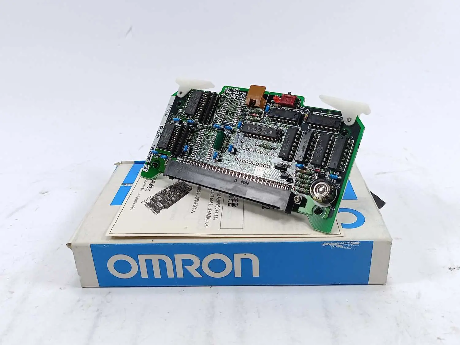 Produktfoto 1 von OMRON C2000-MR831-V2