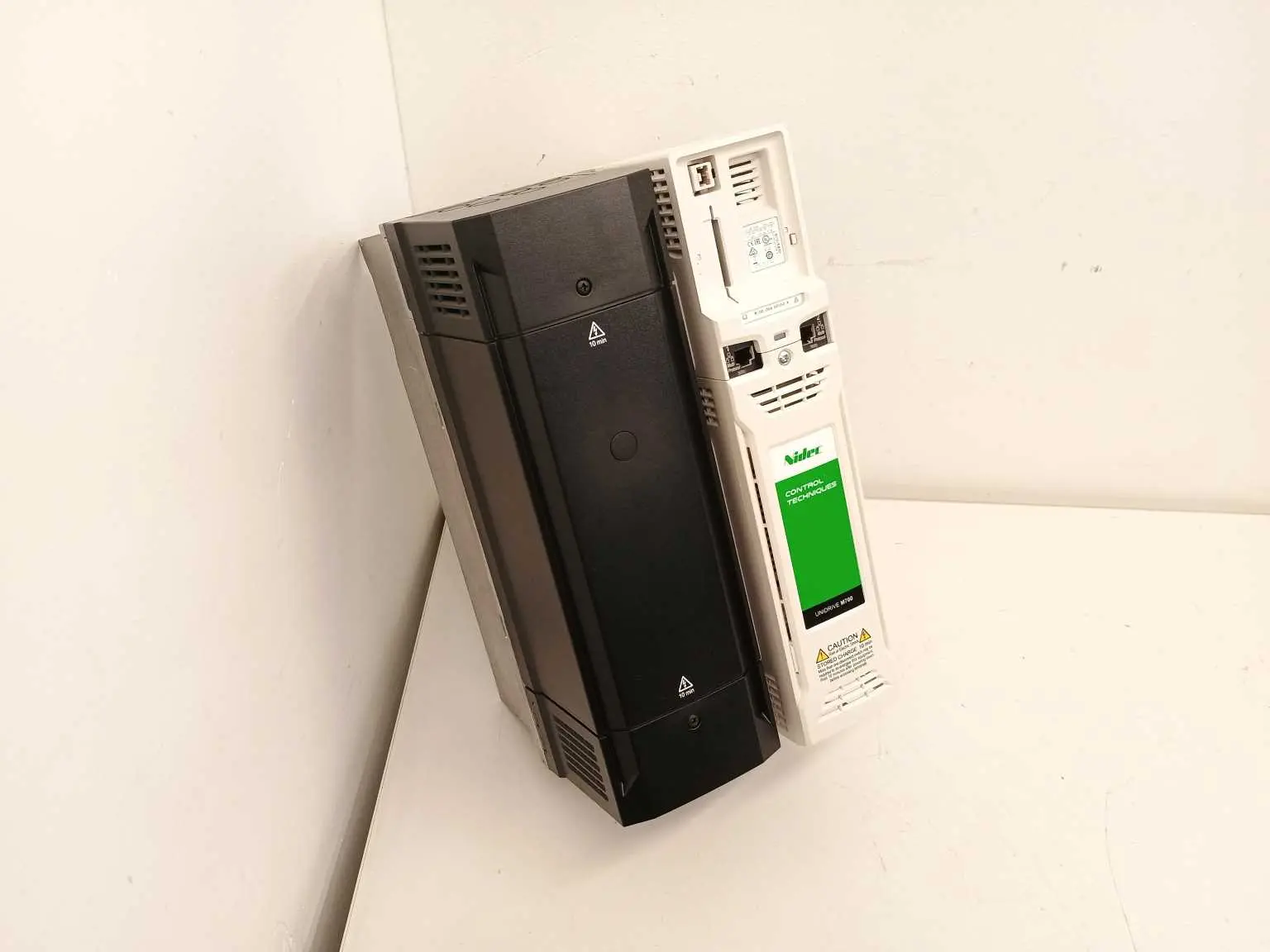 Produktfoto 1 von NIDEC / Control Techniques M700-06400350A