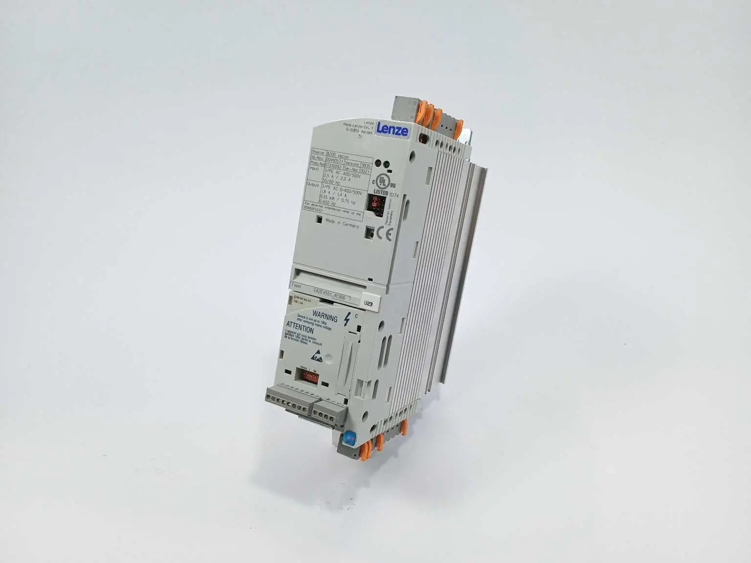 Produktfoto 1 von LENZE E82EV551C4C906