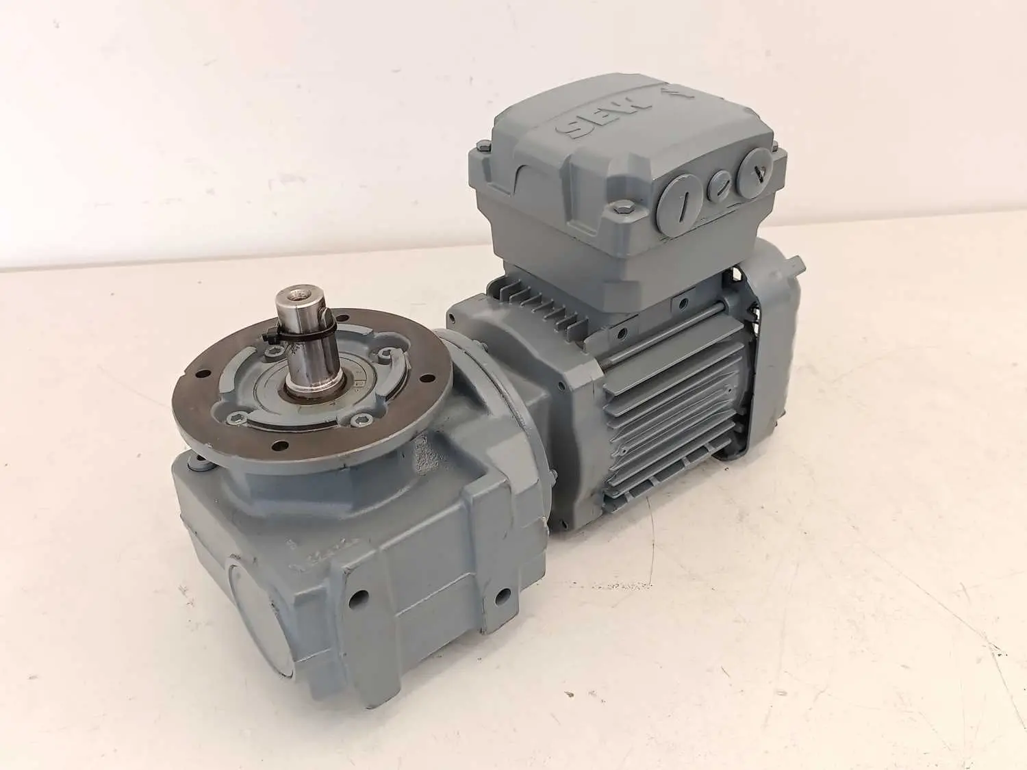 Produktfoto 1 von SEW-EURODRIVE SF37 DRN71MS4/IS