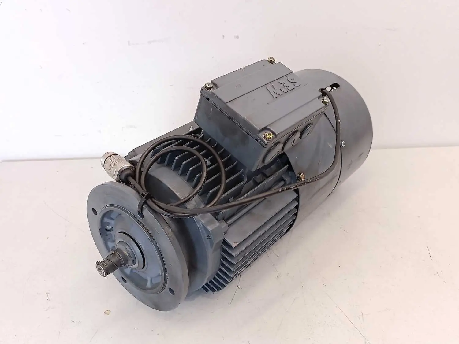 Produktfoto 1 von SEW-EURODRIVE DFT90L4/BMG/HR/AS3H