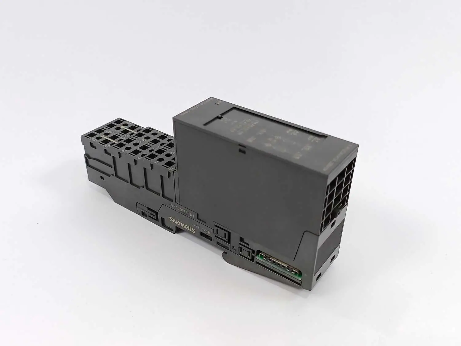 Produktfoto 1 von Siemens 6ES7138-4FR00-0AA0
