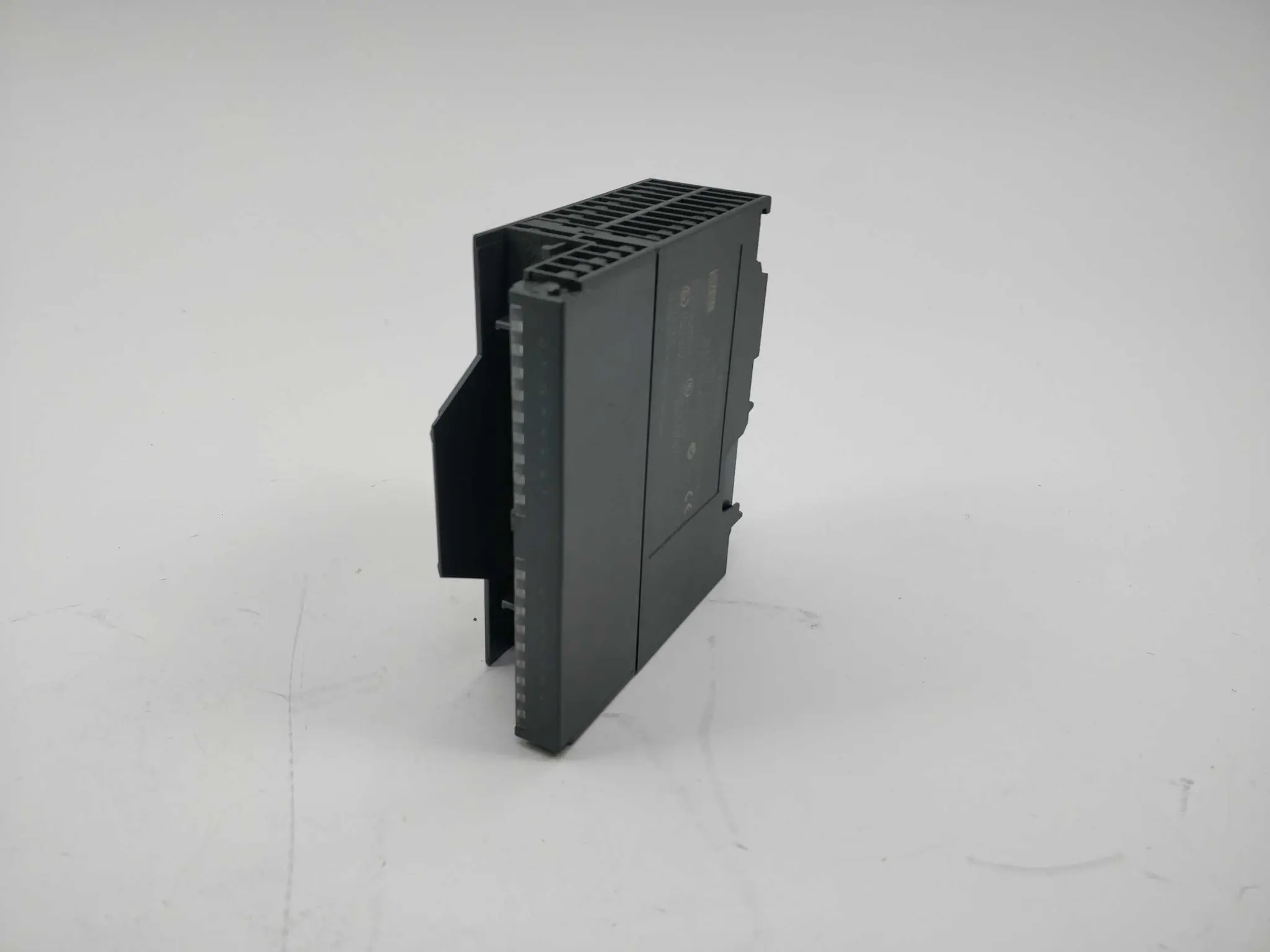 Produktfoto 1 von Siemens 6ES7321-1BH02-0AA0